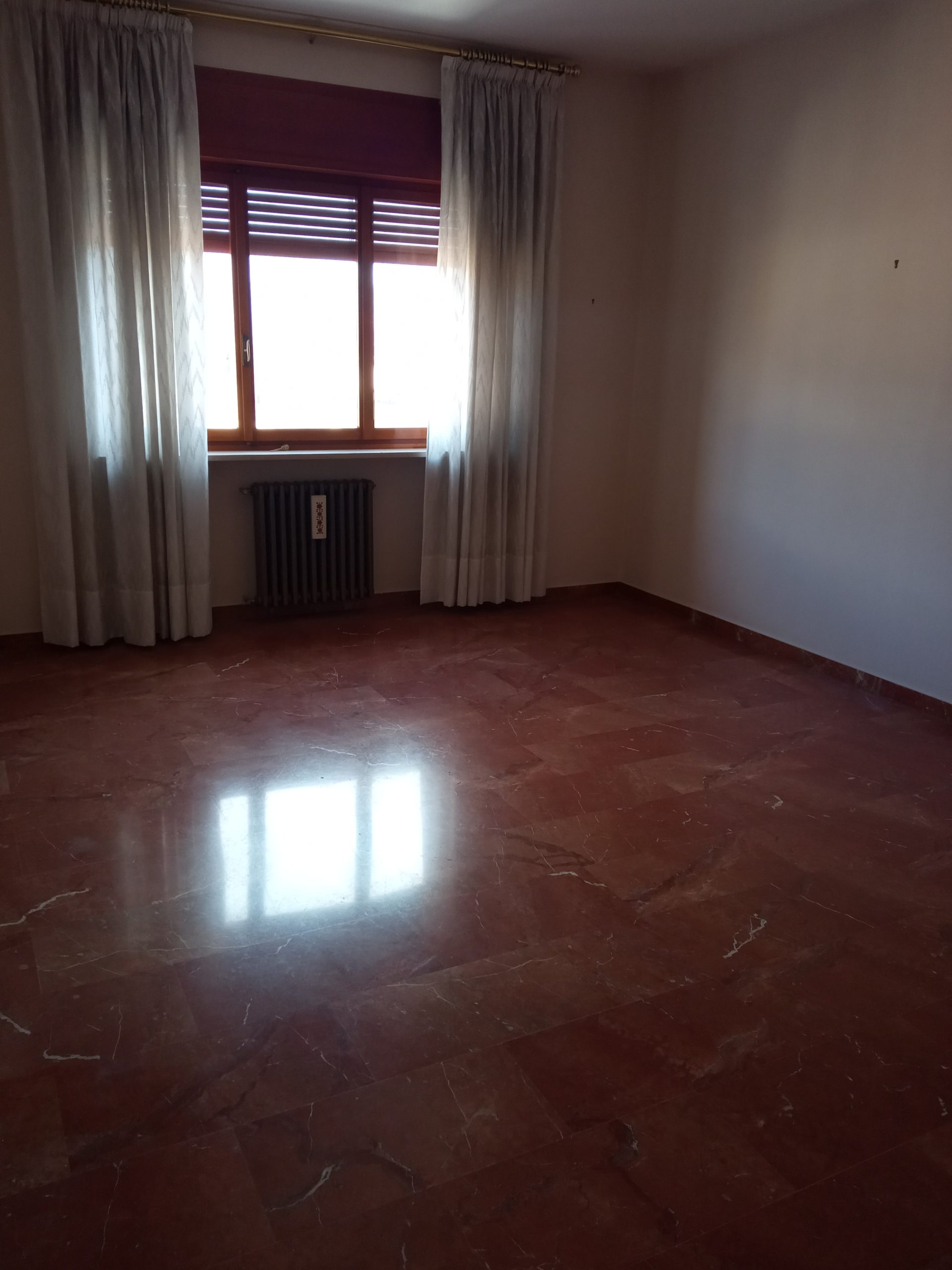 zona centrale – quarto piano di 120 mq